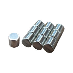 Kit com 100x Super Imã De Neodímio Cilindro 6x6mm N35