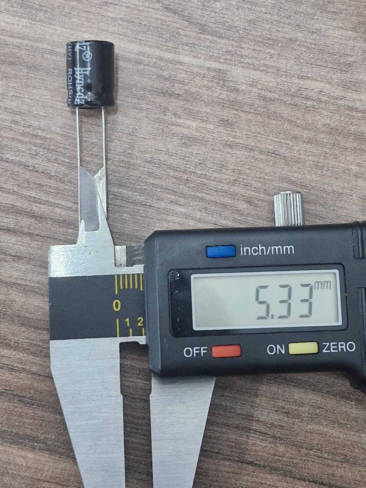 Kit com 1.000x Capacitor Eletrolítico 470uF 35V 105C Radial 10x13mm - Imagem 2